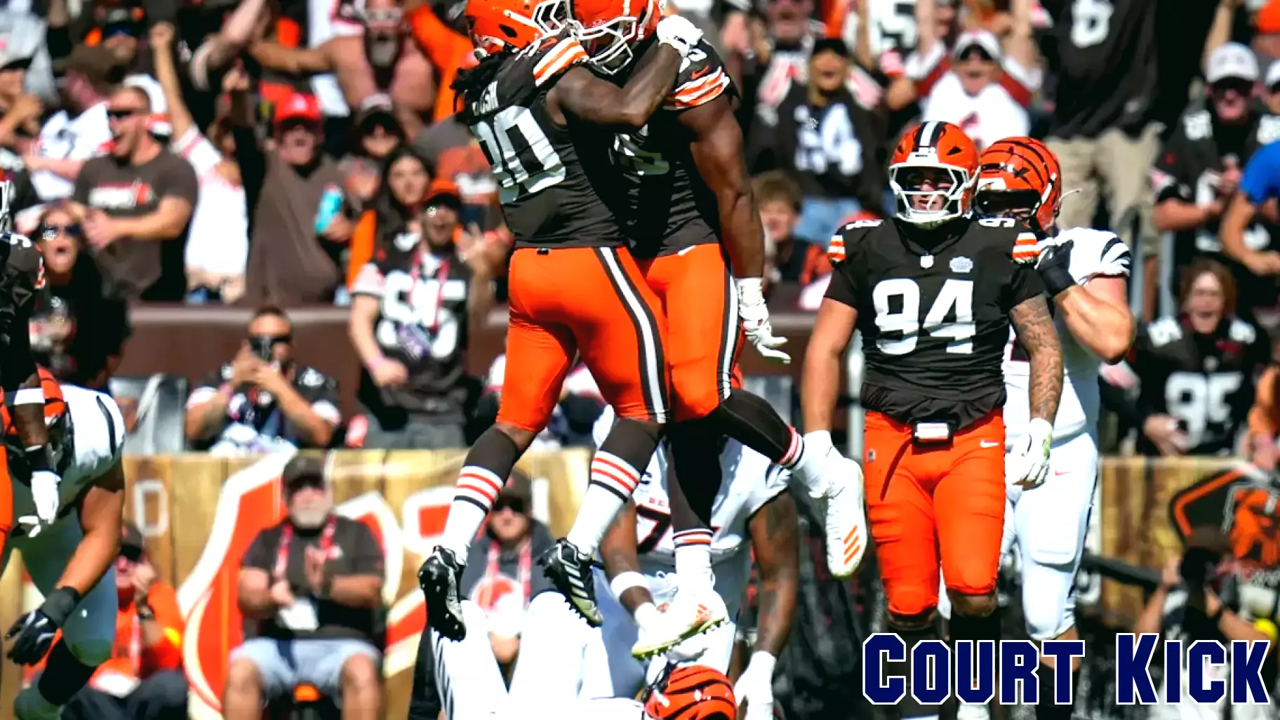 Cleveland Browns Defensive End Joe Tyron-Shoyinka Exits Game Due to Hip Injury