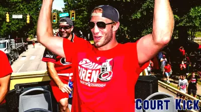 Jordan Staal Stays in Carolina Through 2028